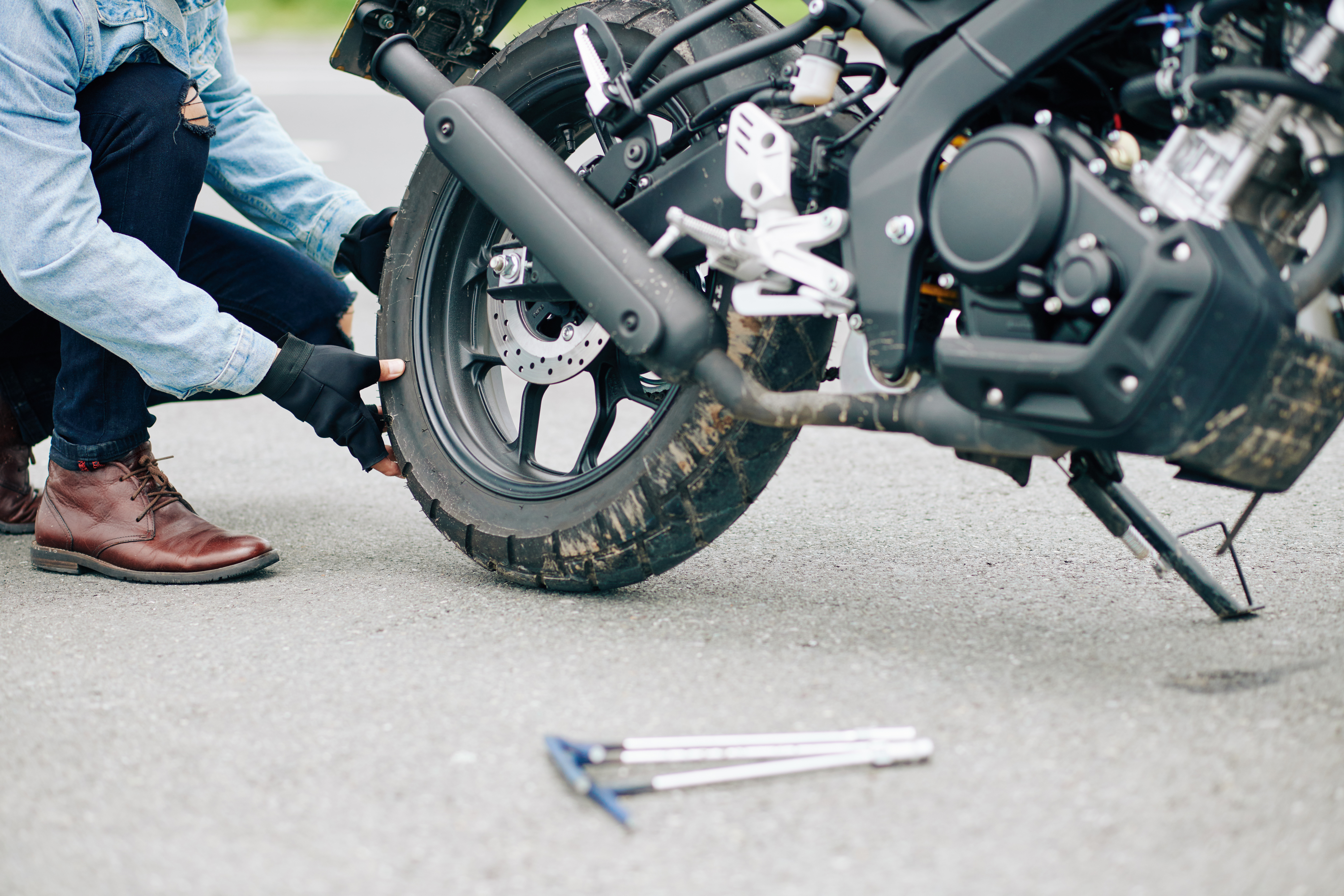 Damaged motorcycle in Mississippi from crash